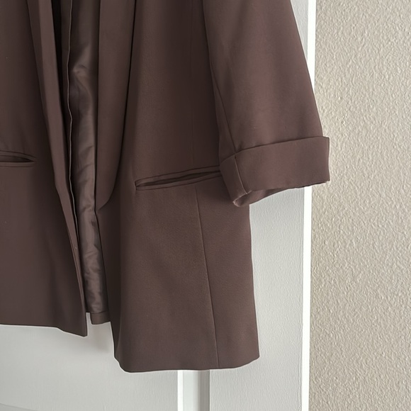 Brown blazer with medium sleeve - Picture 2 of 9